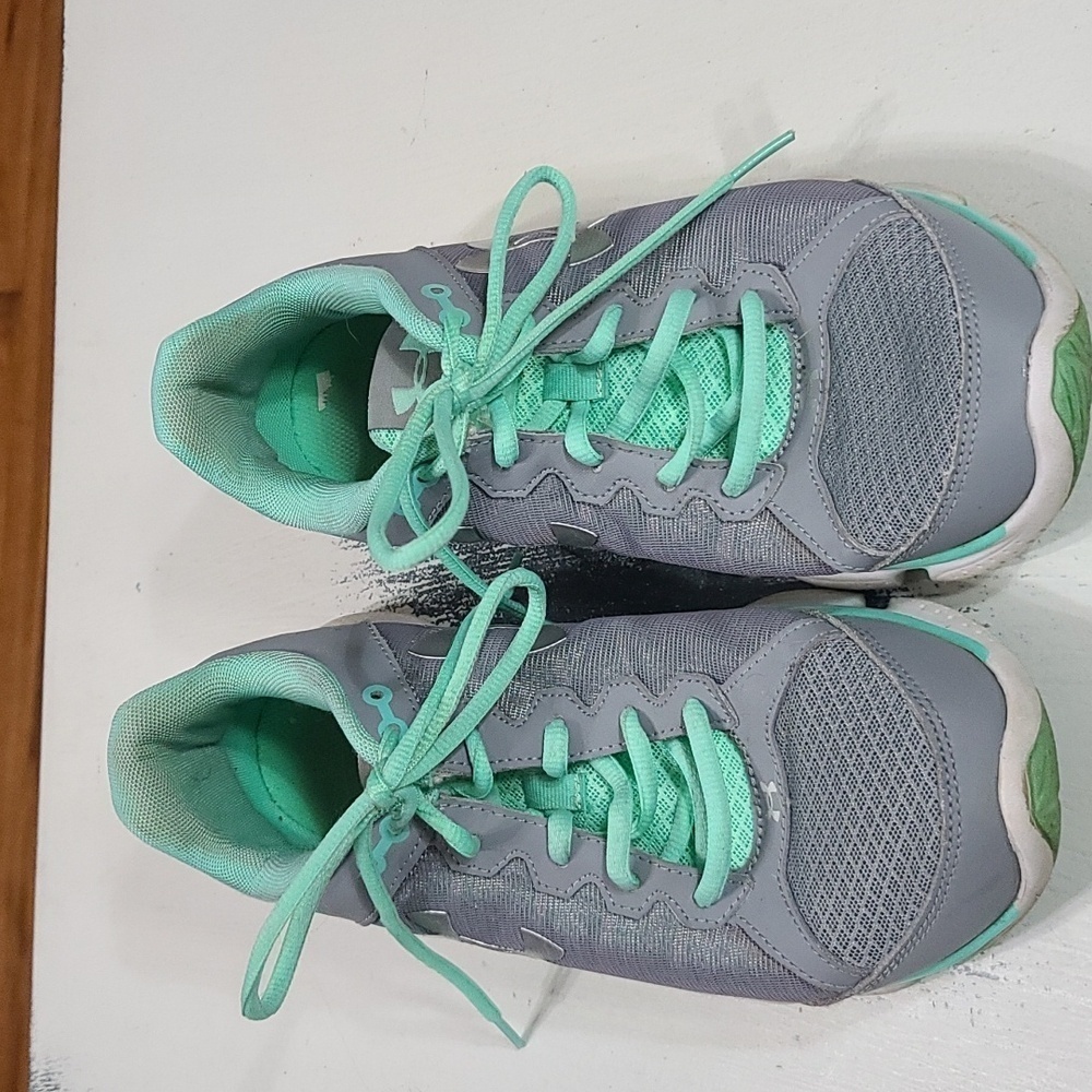 Under Armour‎ Assert 6 Womens Sneakers Gray/Mint Green Lace-up Sz 10 GUC READ